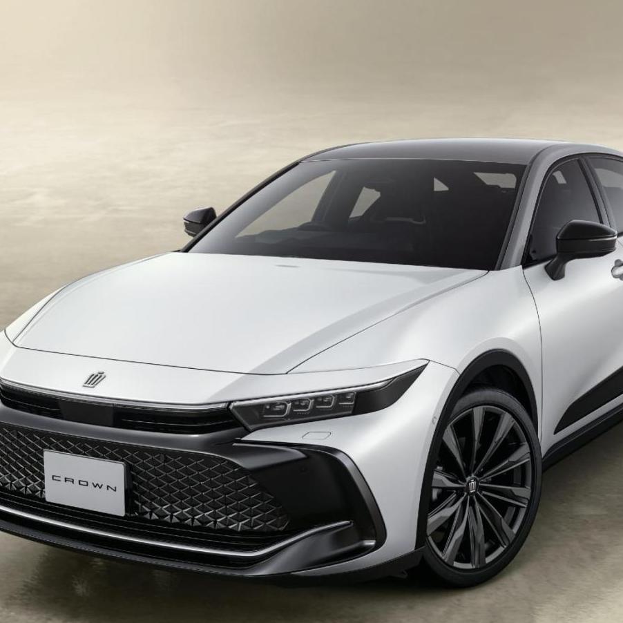 クラウン(クロスオーバー)を一部改良し、特別仕様車″THE 70th″を発表。